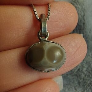 Vintage Mexican Crazy Lace Agate dainty 925 sterling silver pendant